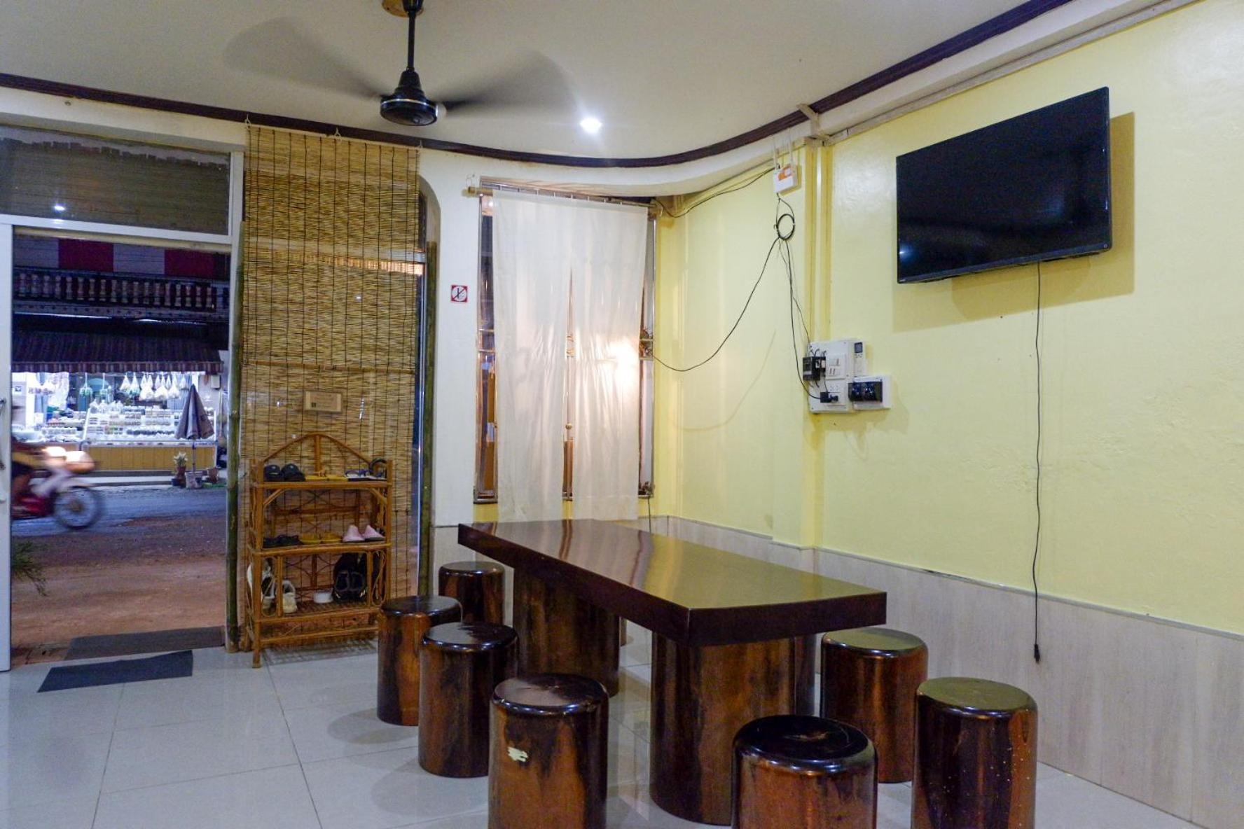Non Pakse Hostel & Coffee House מראה חיצוני תמונה